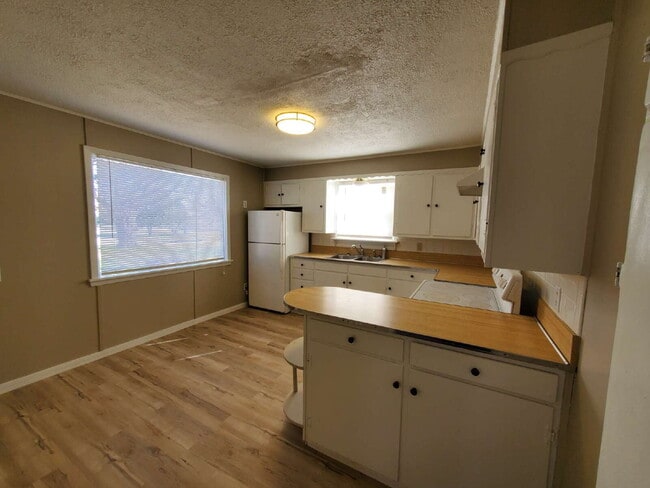 Building Photo - 310 S Crook