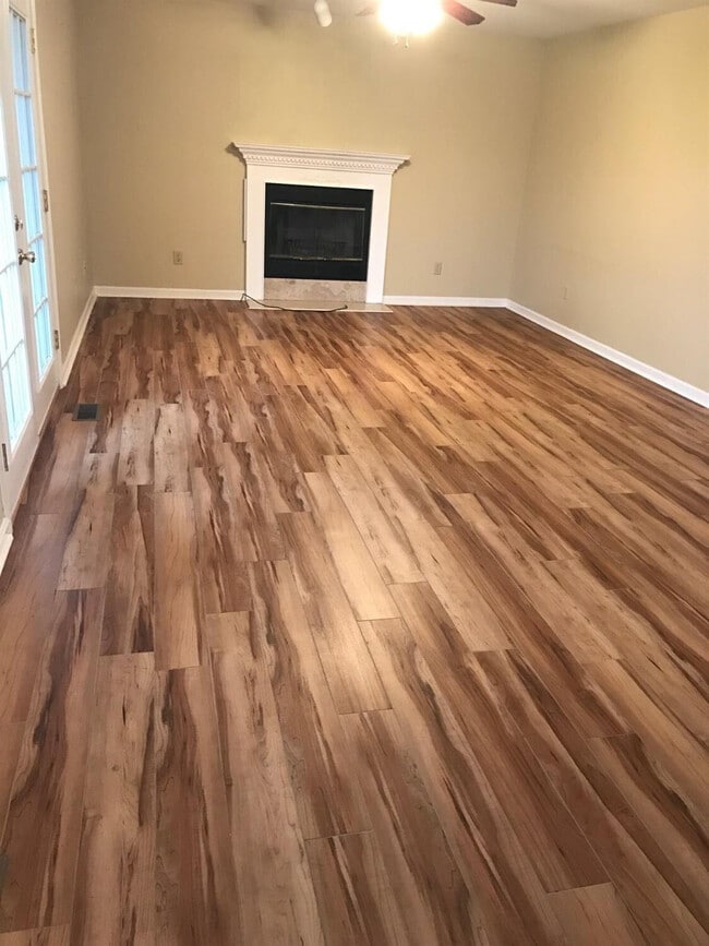 Building Photo - 312 McDowell Dr