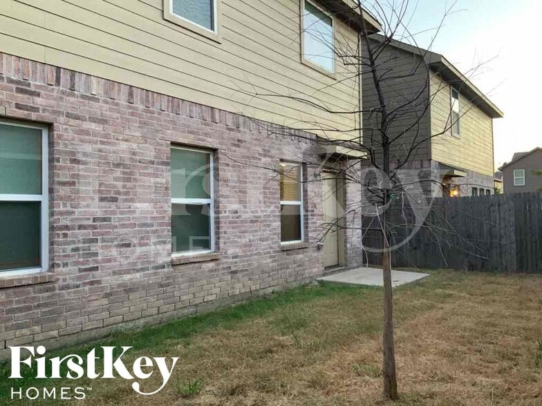 Building Photo - 9923 Rio Doso Dr