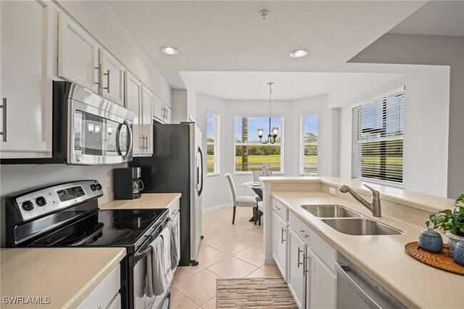 Building Photo - 10333 Heritage Bay Blvd