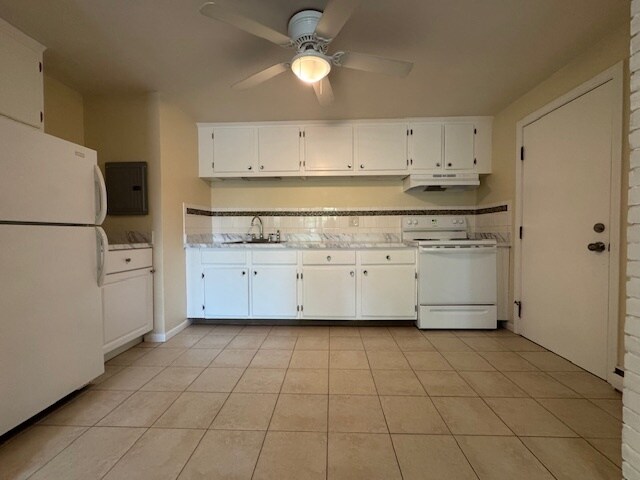 Building Photo - 17 Sinai Cir