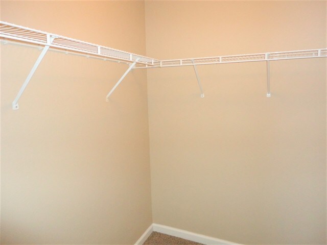 Building Photo - 9684 Thomas Ln