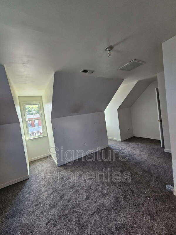 Building Photo - 506 N 24th St