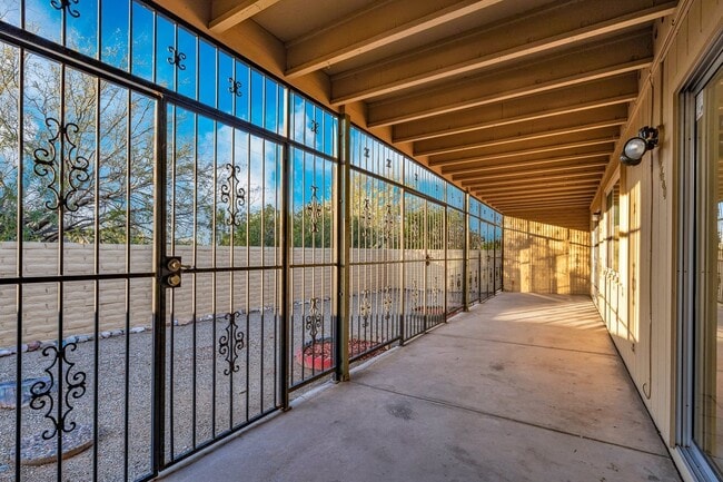 Building Photo - 7860 E Baker St