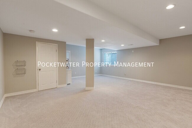 Building Photo - 3533 Parkside Center Dr