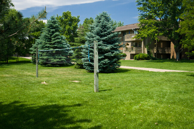 Building Photo - 2800 Kalmia Ave