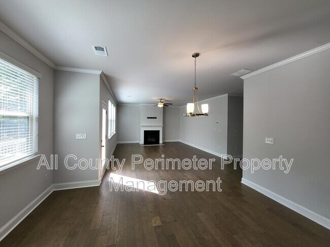 Building Photo - 5690 Deer Trail Ct