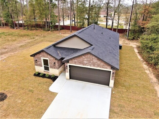 Building Photo - 611 Foxmeadow Ln