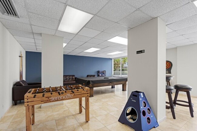 Building Photo - 2841 N Ocean Blvd