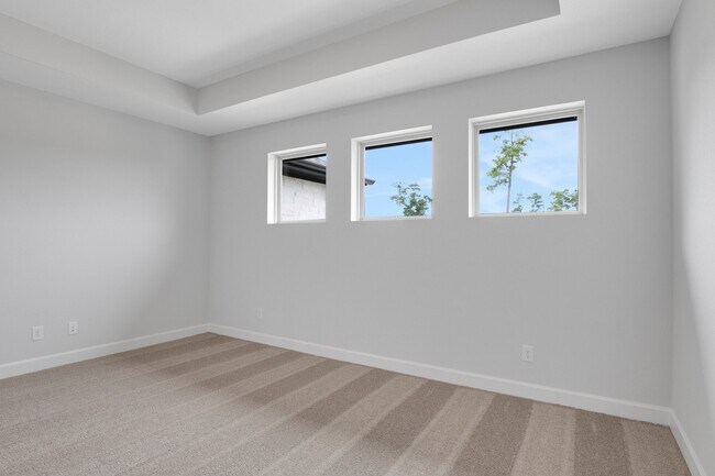Building Photo - 8546 Burdekin Rd