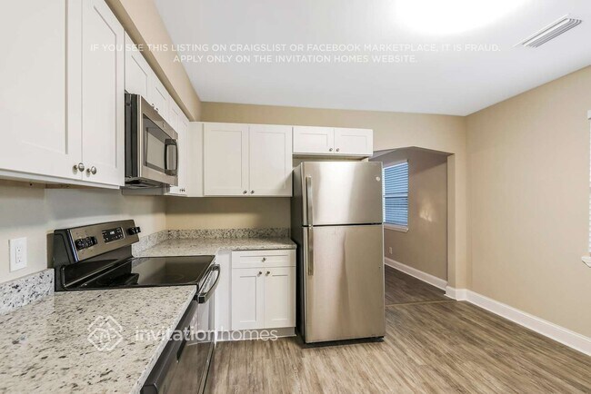 Building Photo - 4535 Emerson Ave S