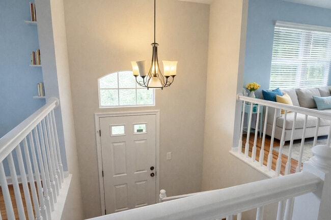 Building Photo - 121 Rosehall Dr