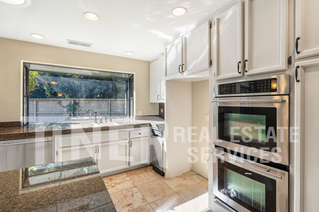 Building Photo - 1920 Gold Nugget Pl