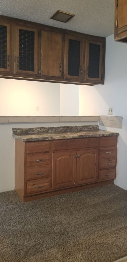 Building Photo - Ming Ave 1.