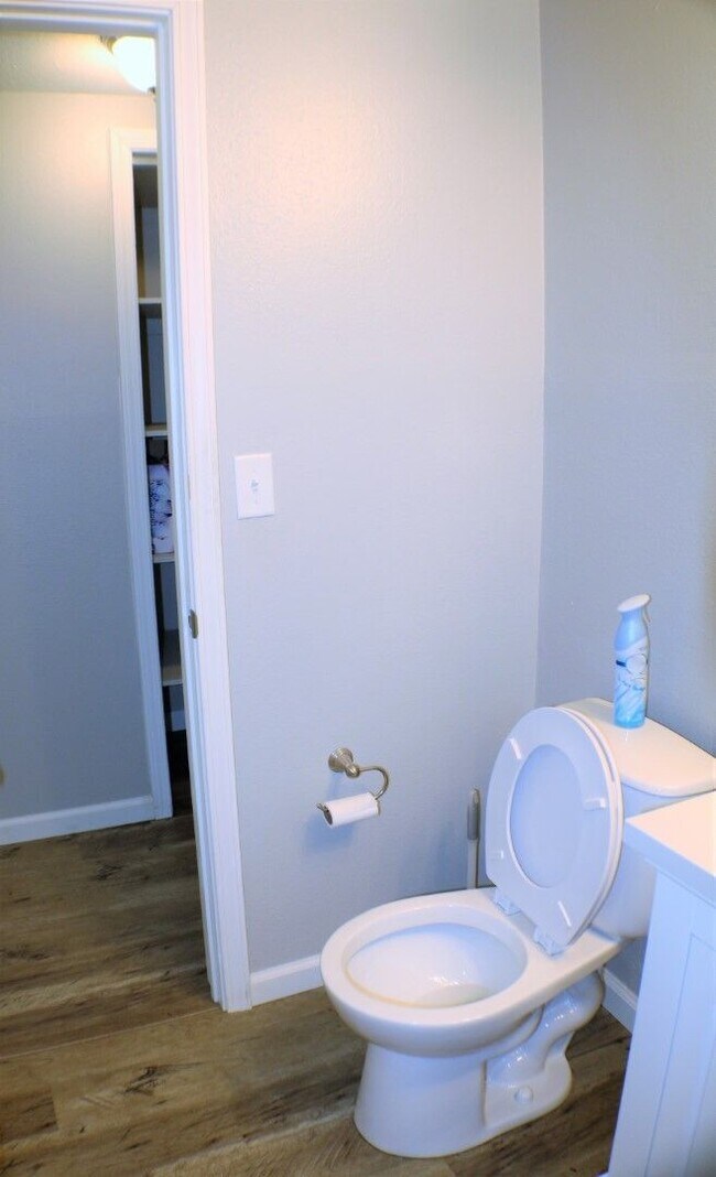 Building Photo - $1,750 | 3 Bedroom, 1 Bathroom Ground Floor Duplex | No Pets | Available for August 1st, 2026 Mov...