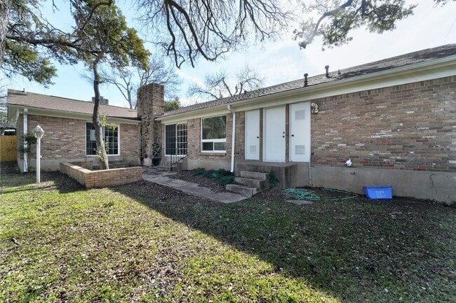 Building Photo - Work, Play, and Grow — Single-Story Living...