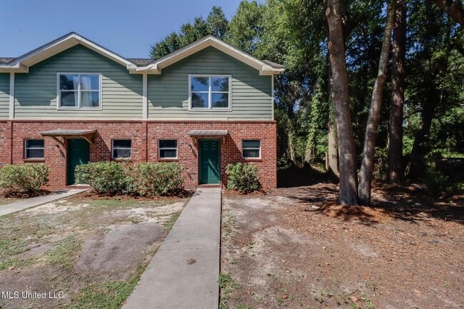 Building Photo - 233 Milray Ln