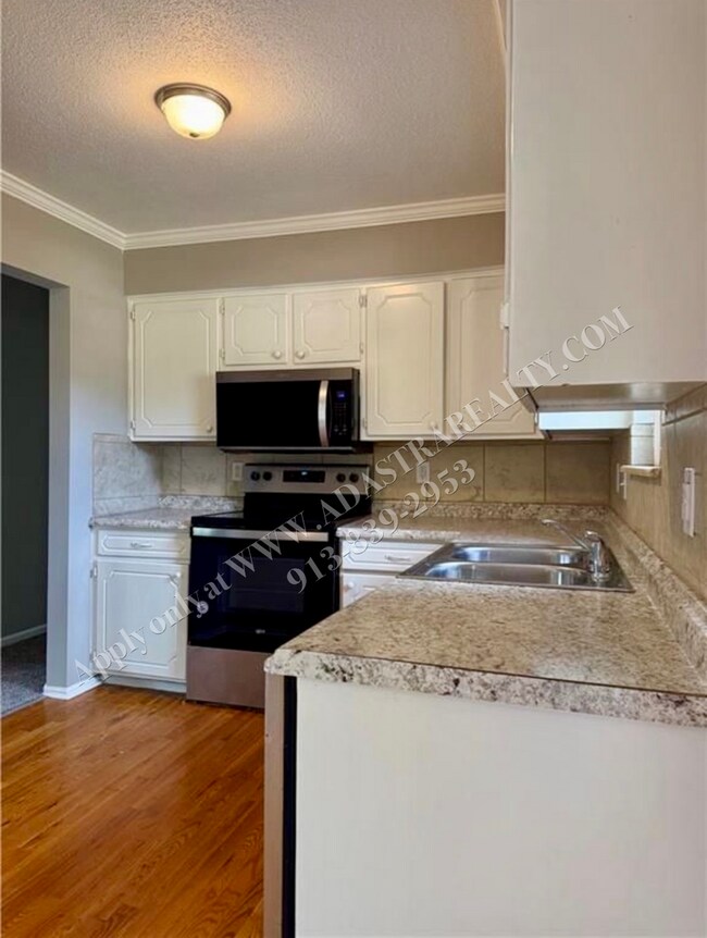 Building Photo - Wonderful Ranch Home in KCMO-Coming SOON!!