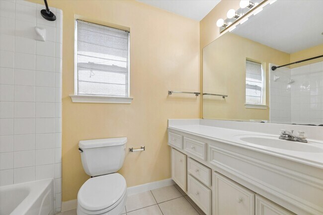 Building Photo - 2915 Jackson St