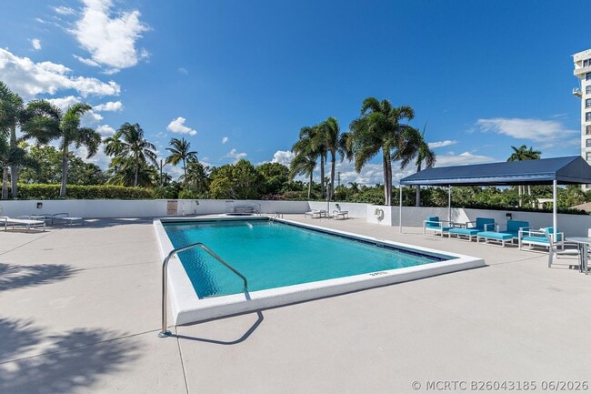 Building Photo - 3901 S Flagler Dr