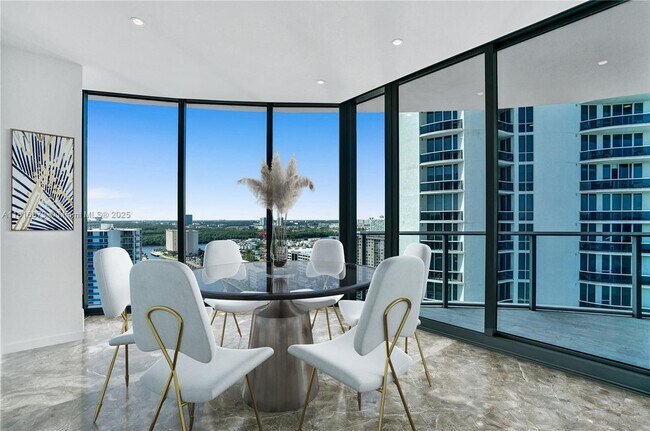 Building Photo - 15701 Collins Ave