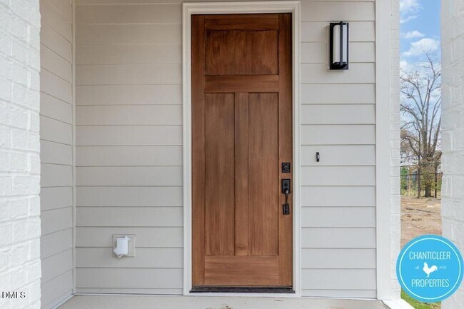 Building Photo - 2307 Broad St