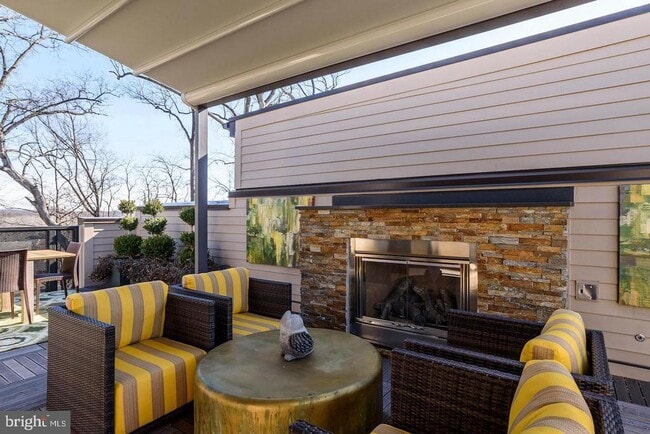 Building Photo - 5318 Merriam St