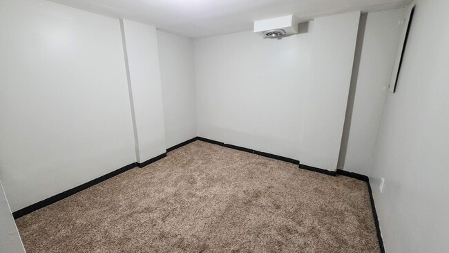 Building Photo - South Knoxville - Clean 2 Bedroom, 1 Bath,...