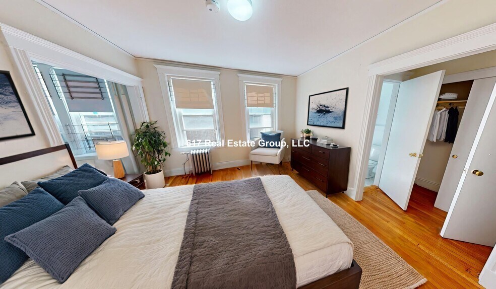 Primary Photo - 231 Park Dr