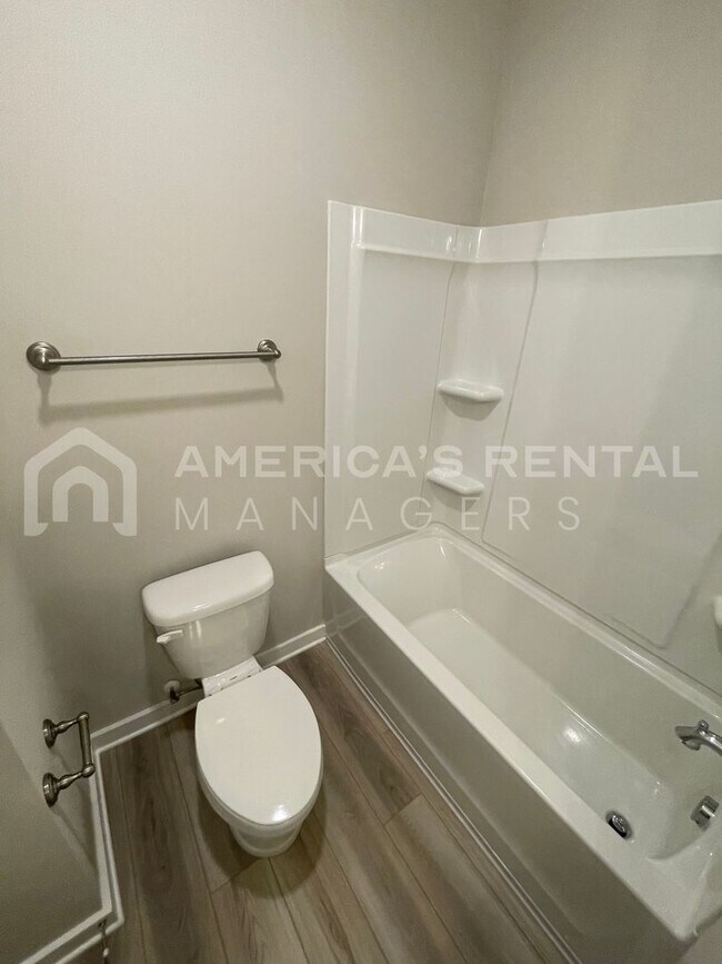 Building Photo - DEPOSIT PENDING!!! Home for Rent in Eastab...