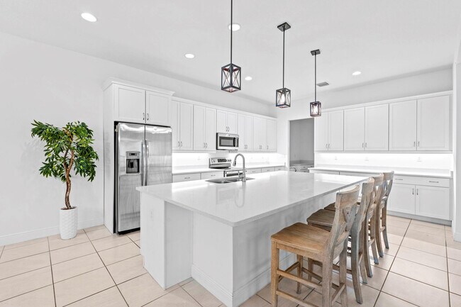 Building Photo - 8870 NW 37th Dr