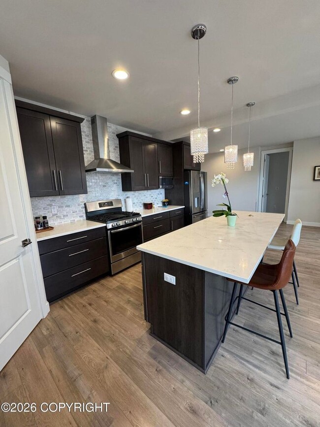 Building Photo - Fully furnished ranch style in downtown Anchorage