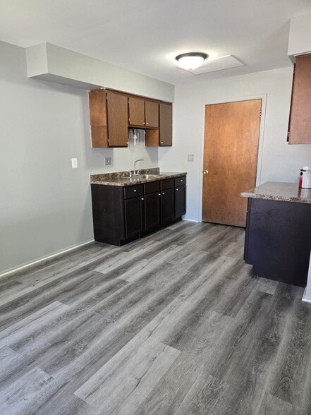 Kitchen - 11646 San Jose