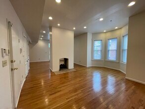 Building Photo - 413 S Highland Ave
