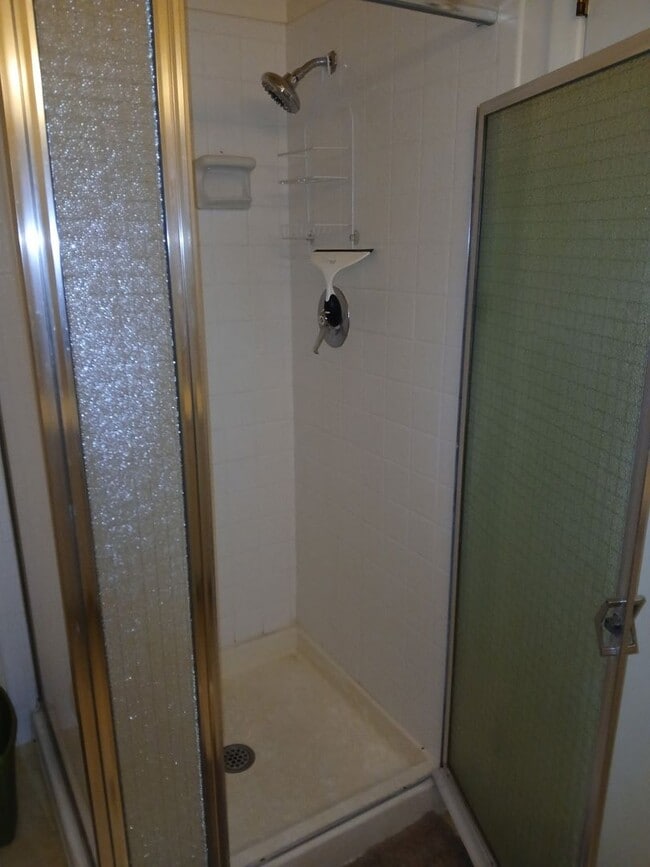 Building Photo - HS01