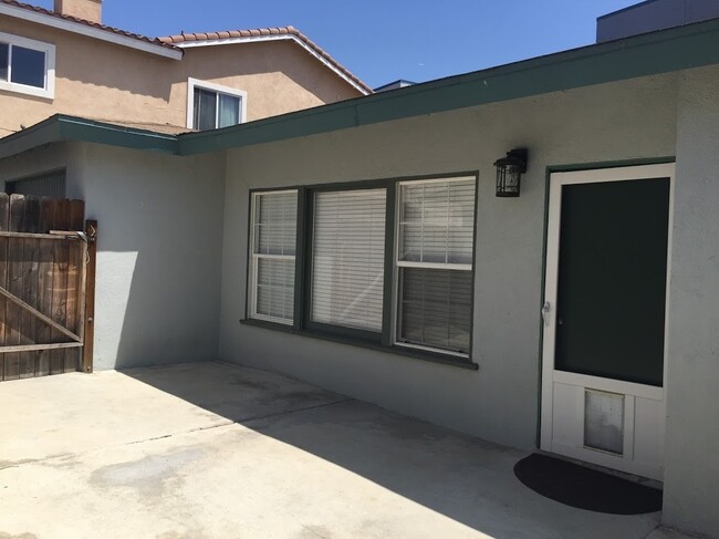 Building Photo - BEAUTIFUL SPACIOUS HOME IN LAWNDALE! 1ST M...