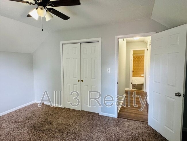 Building Photo - 5733 Hitching Post Ct