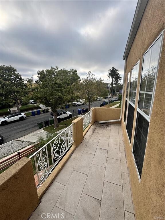 Building Photo - 1046 S Citrus Ave