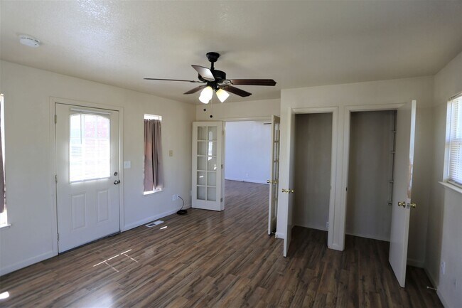 Building Photo - Beautiful home in Patterson