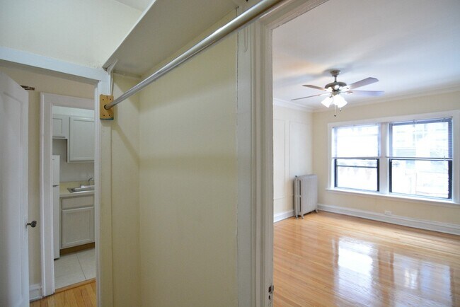 Building Photo - 1167 N Dearborn St