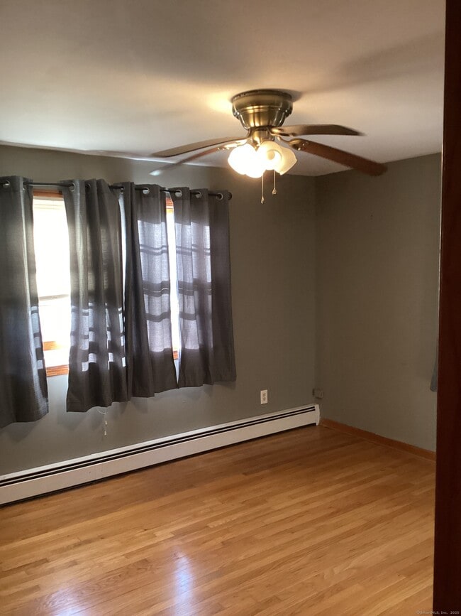 Building Photo - 124 Elizabeth Ann Dr