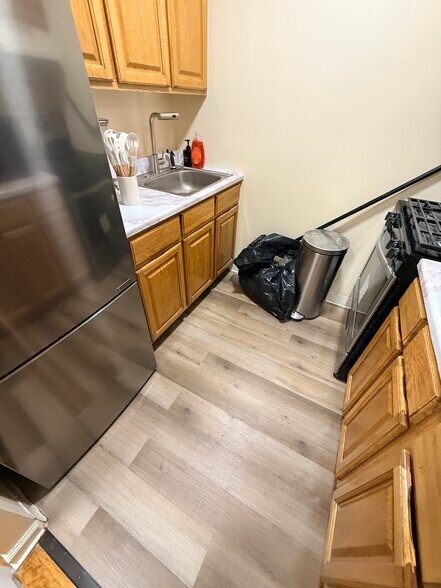 Building Photo - 295 Throop Ave