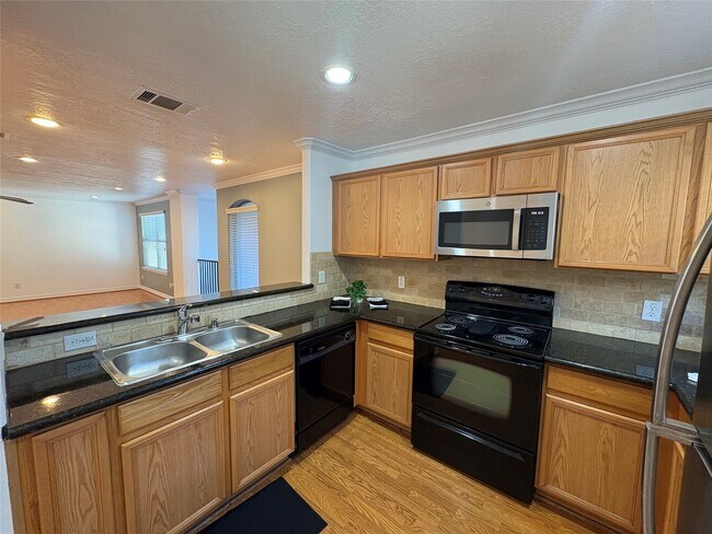 Building Photo - 3710 Sherwood Ln