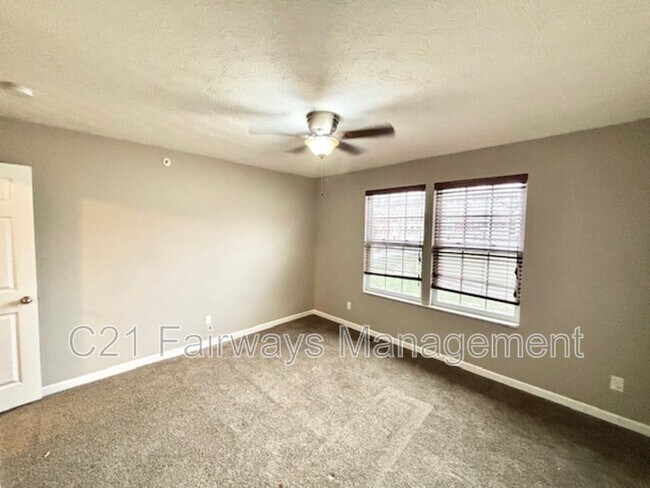 Building Photo - 6469 Lindsey Ln