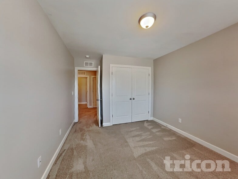 Building Photo - 37 Pedley Pl