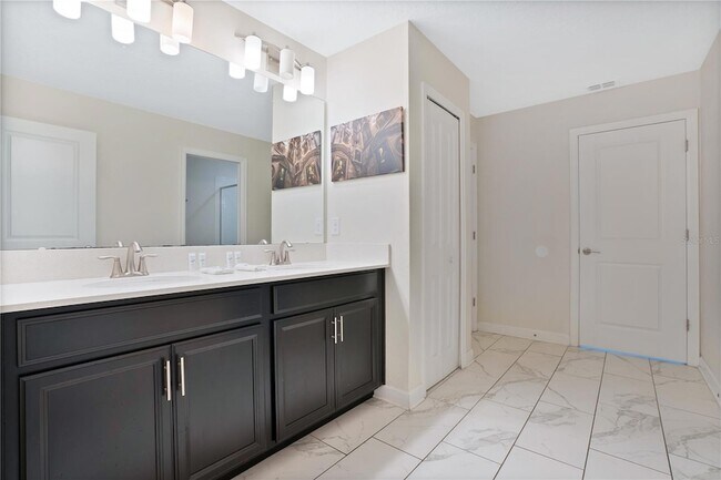 Building Photo - 1613 Maidstone Ct