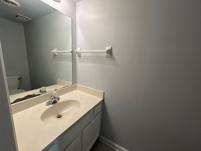 Building Photo - 219 Hickory Forge Dr