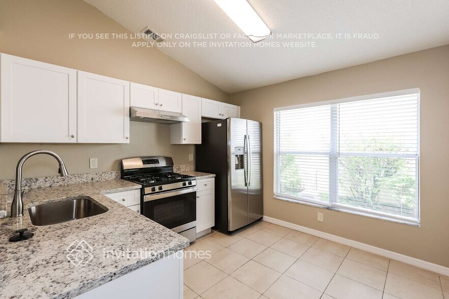 Building Photo - 920 Cape Cod Cir