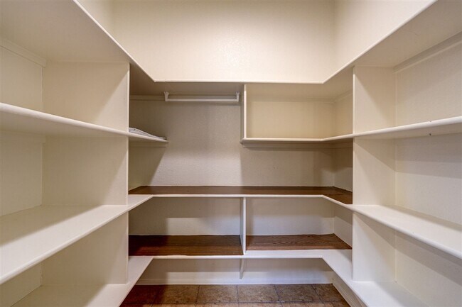 Building Photo - Price reduced! Executive Home in The Ranch - 4 bed 3 bath