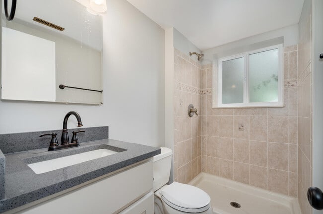 Building Photo - 7305 S Webster St